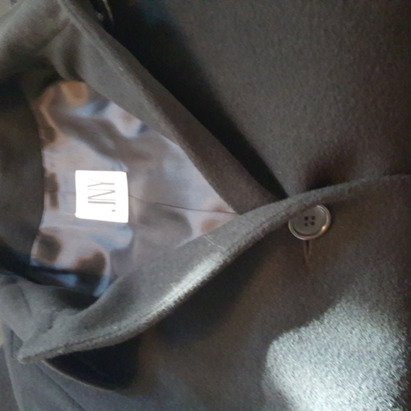 Jones NY ladies coat, 1XL, black 100% wool wool. Thigh length. - Picture 8 of 10
